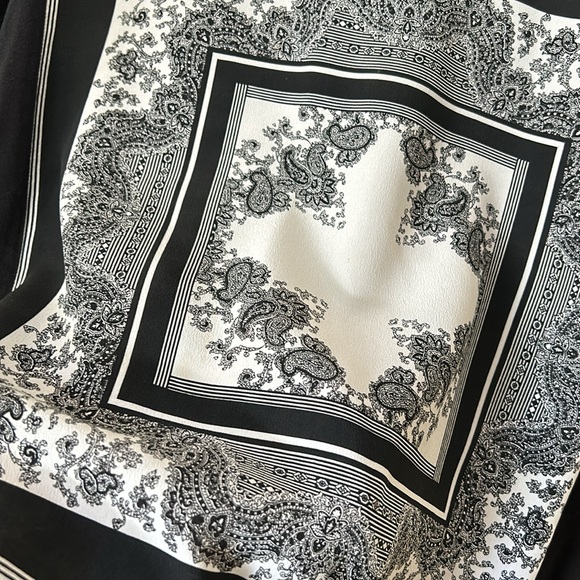 Sandro black t-shirt with front Silk panel. Perfect condition - Picture 5 of 5